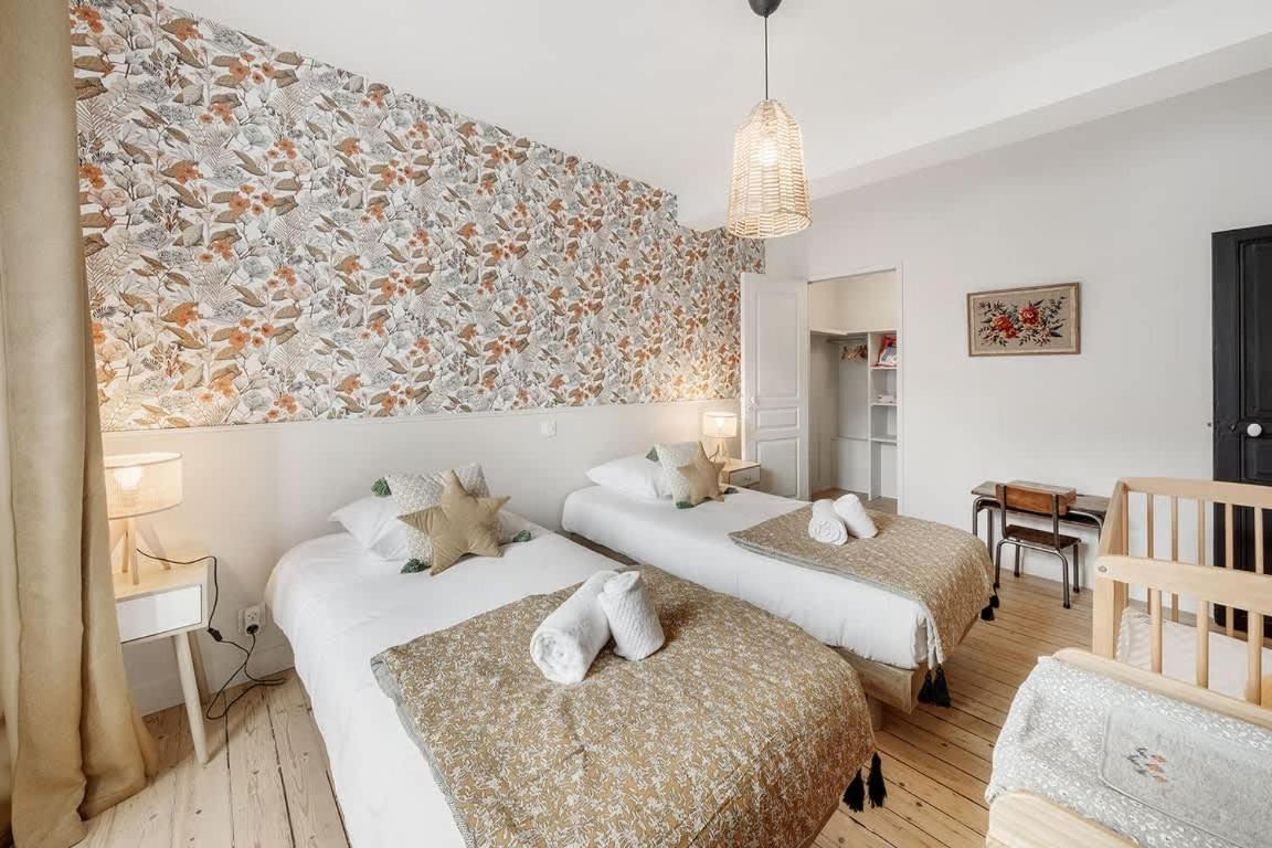 Le Rocher- Belle Maison De Charme -Jardin/Parking ก็องแกล ภายนอก รูปภาพ